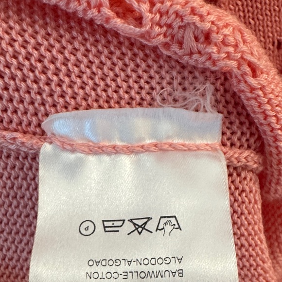 VALENTINO Made in Italy Knit Cardigan 🌸
Size: L
Color: Soft Pink - Picture 10 of 10